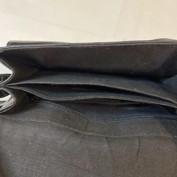 Dolce Vita Black Leather Crossbody - Picture 13 of 13